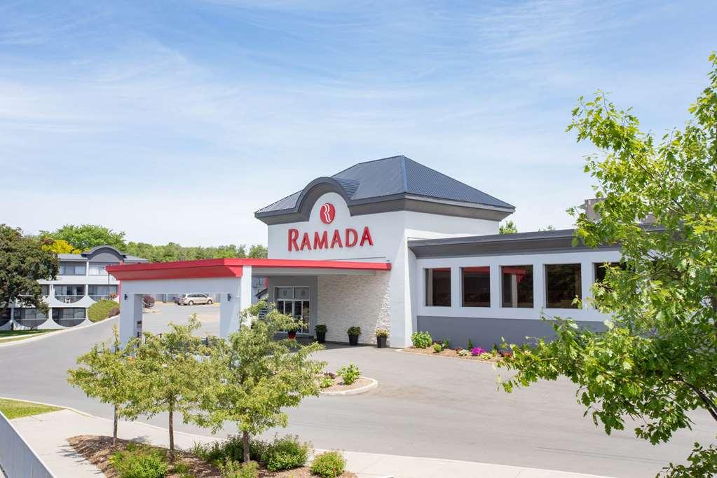 Quality Inn & Conference Centre Kingston Central Exterior foto