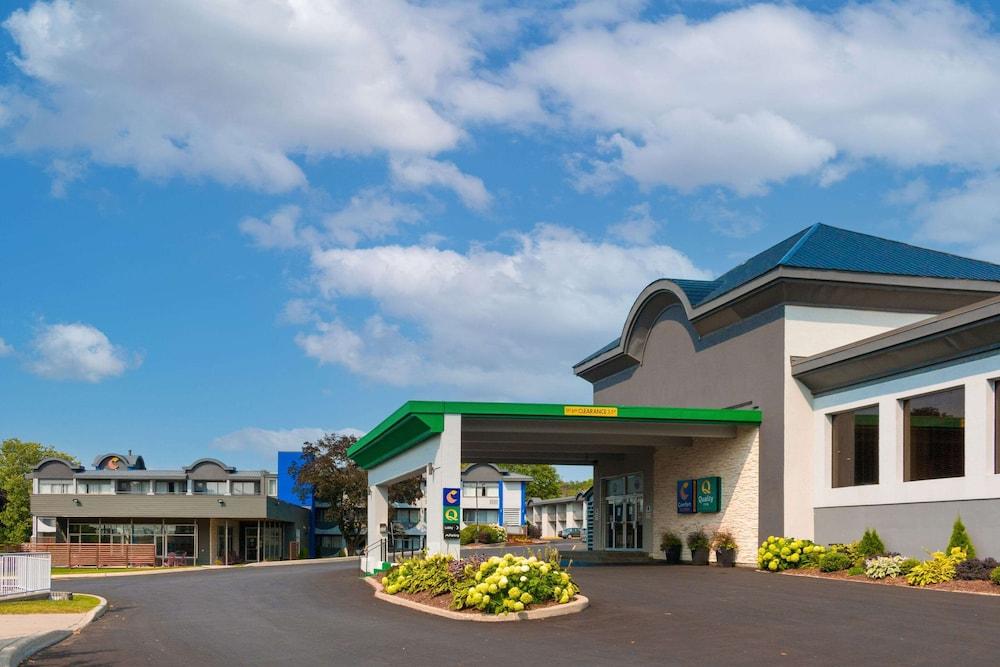 Quality Inn & Conference Centre Kingston Central Exterior foto
